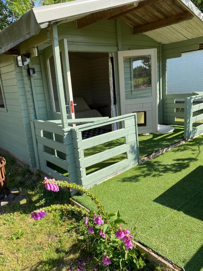 Holly Tree Cottage - 3 Bedrooms And Large Garden With Optional Glamping Double Outside Lymington Esterno foto