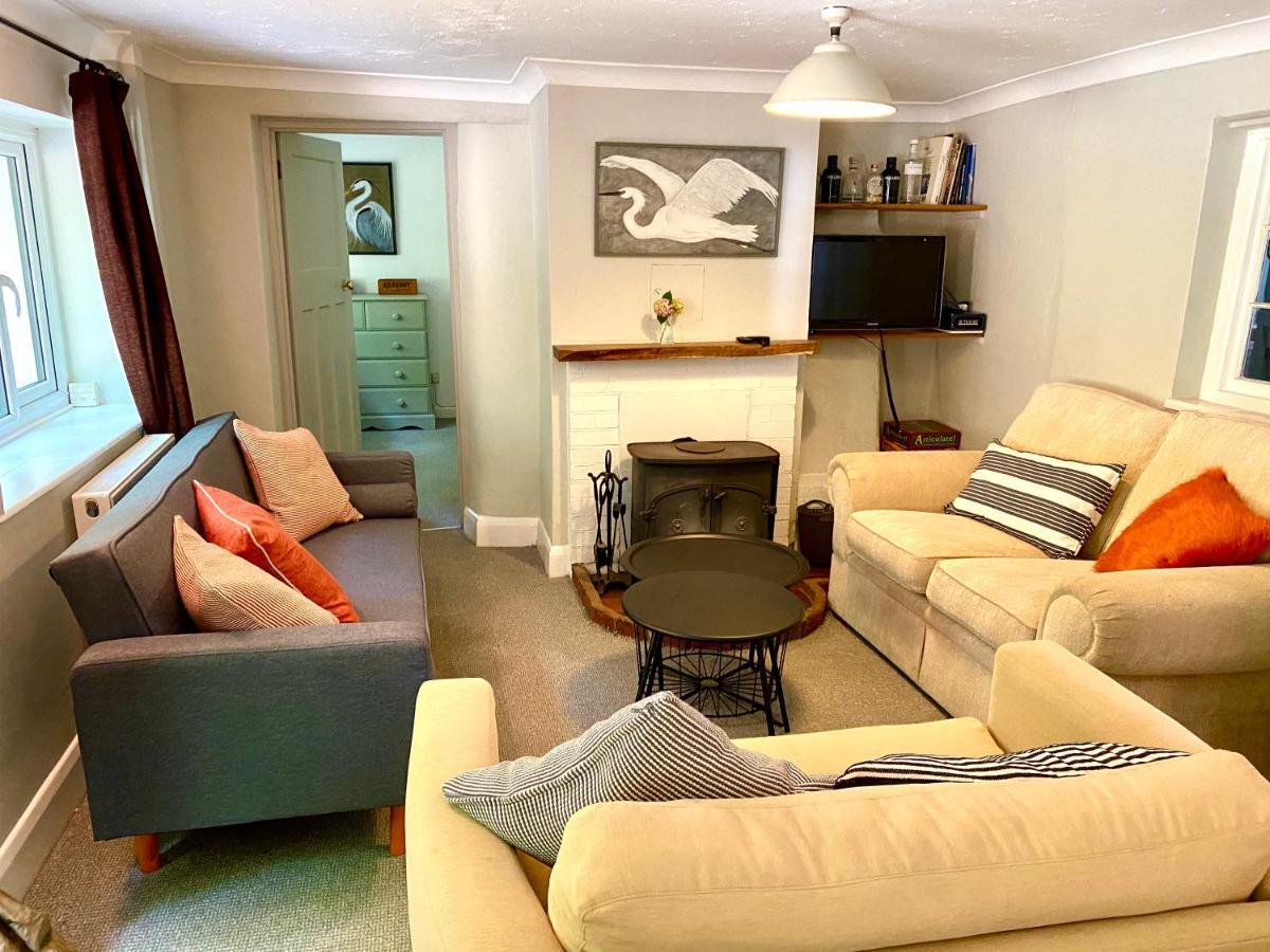 Holly Tree Cottage - 3 Bedrooms And Large Garden With Optional Glamping Double Outside Lymington Esterno foto